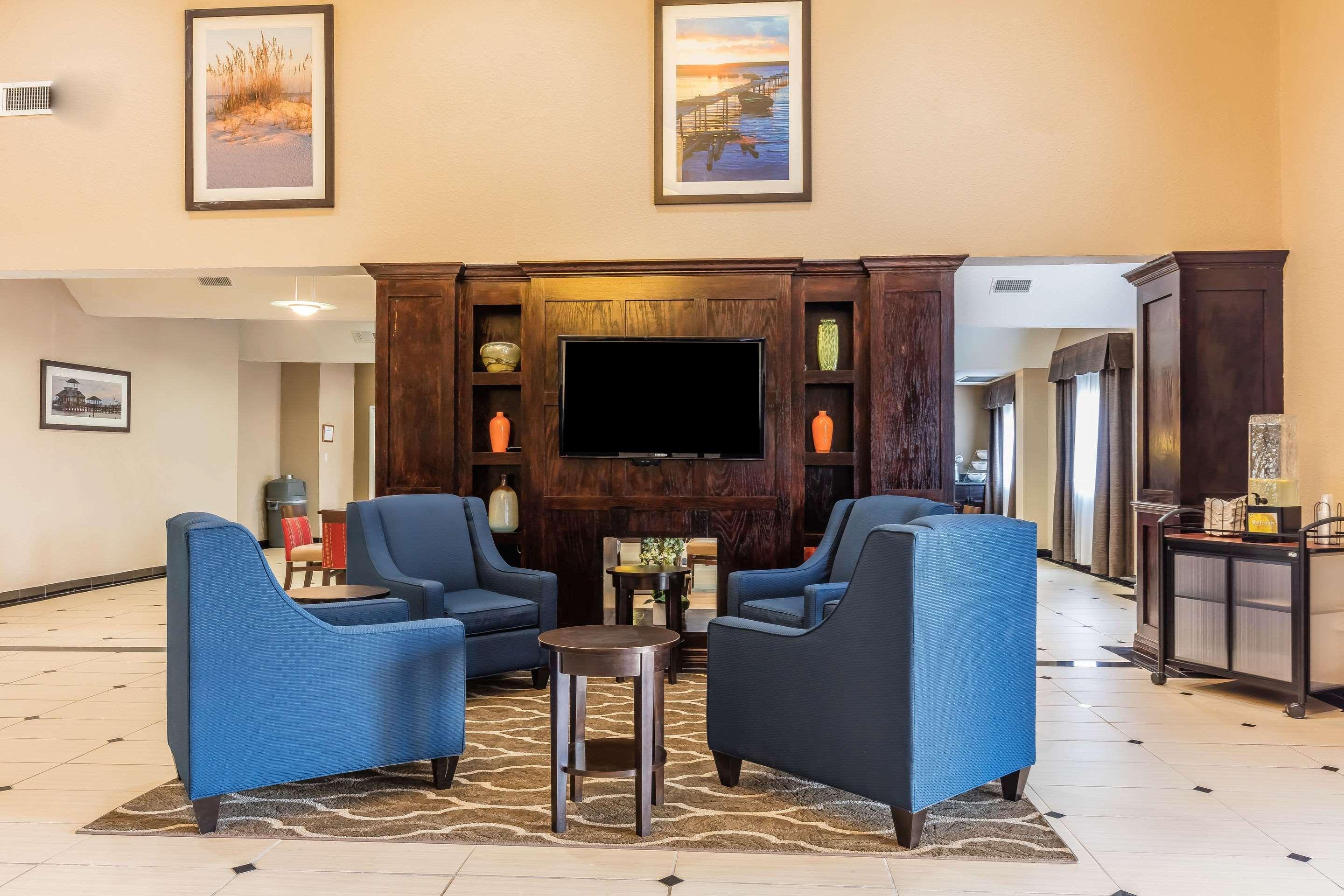 Comfort Inn & Suites Crystal Inn Sportsplex Gulfport Eksteriør billede