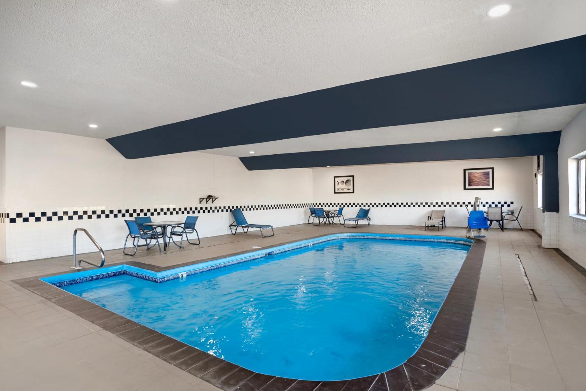 Comfort Inn & Suites Crystal Inn Sportsplex Gulfport Eksteriør billede